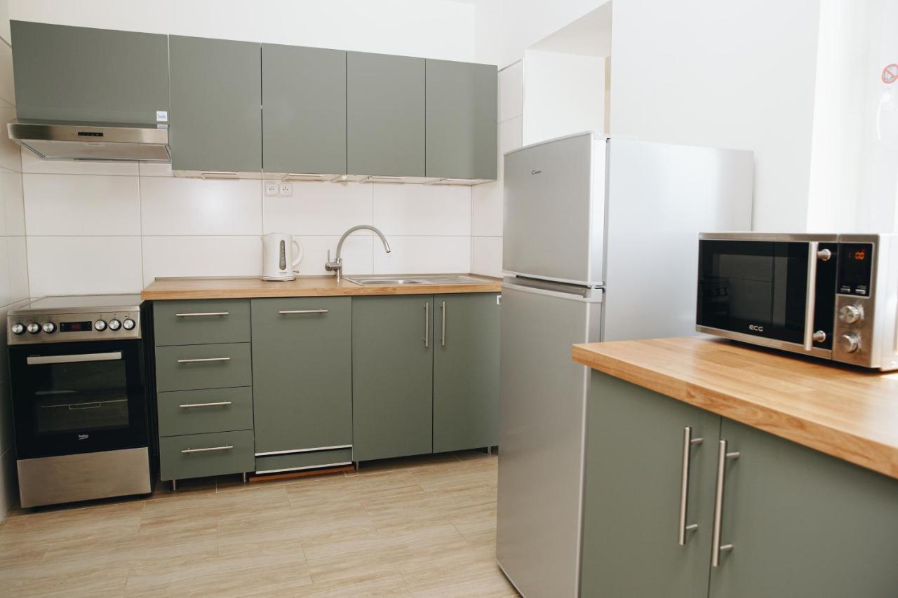 Alisa Apartments Kostomlaty nad Labem Екстериор снимка