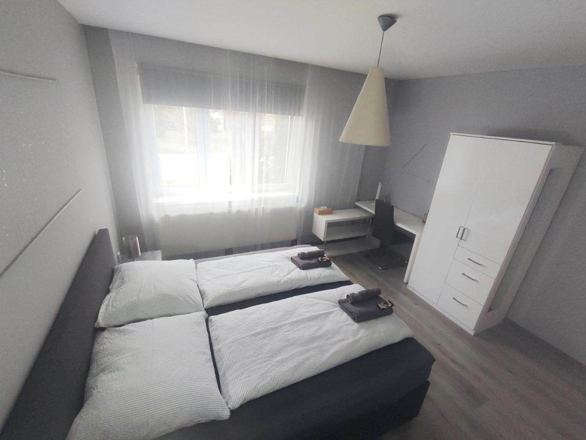 Alisa Apartments Kostomlaty nad Labem Екстериор снимка